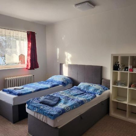 Homestay U Hanky Zdiby Exteriör bild